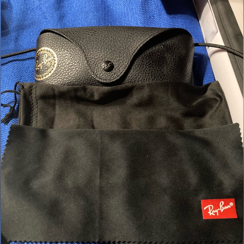 Ray-Ban sunglasses case black faux leather pebbled case